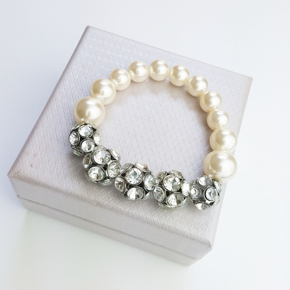 Pearl & Rhinestone Beaded Bracelet NIB - Picture 3 of 8